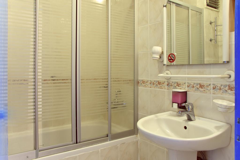 Kerim Otel Fethiye Rom bilde